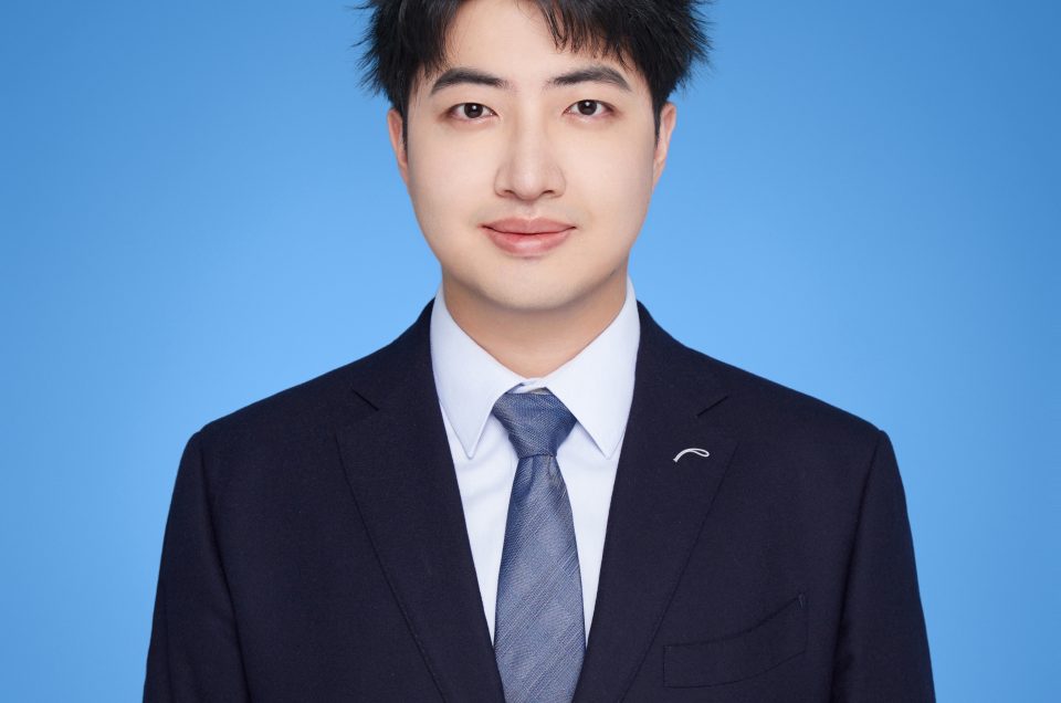 Yifan Zhang